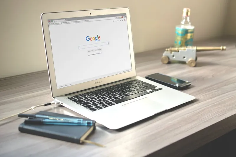 laptop browser desk study notebook